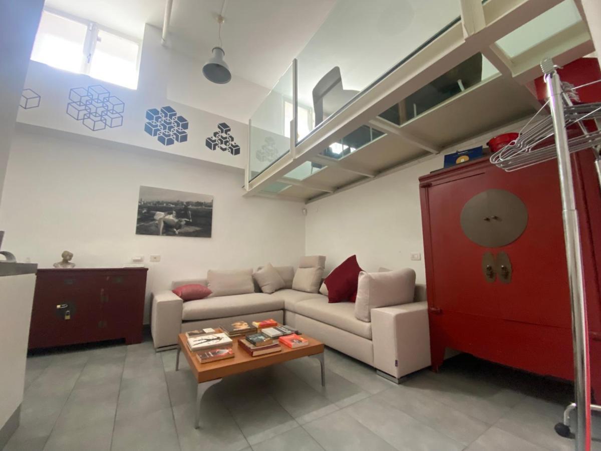 Living Apartment Milan Bagian luar foto
