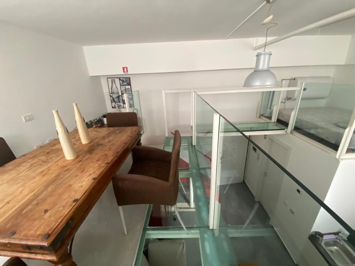 Living Apartment Milan Bagian luar foto